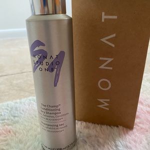 Monat “The champ conditioning dry shampoo”
